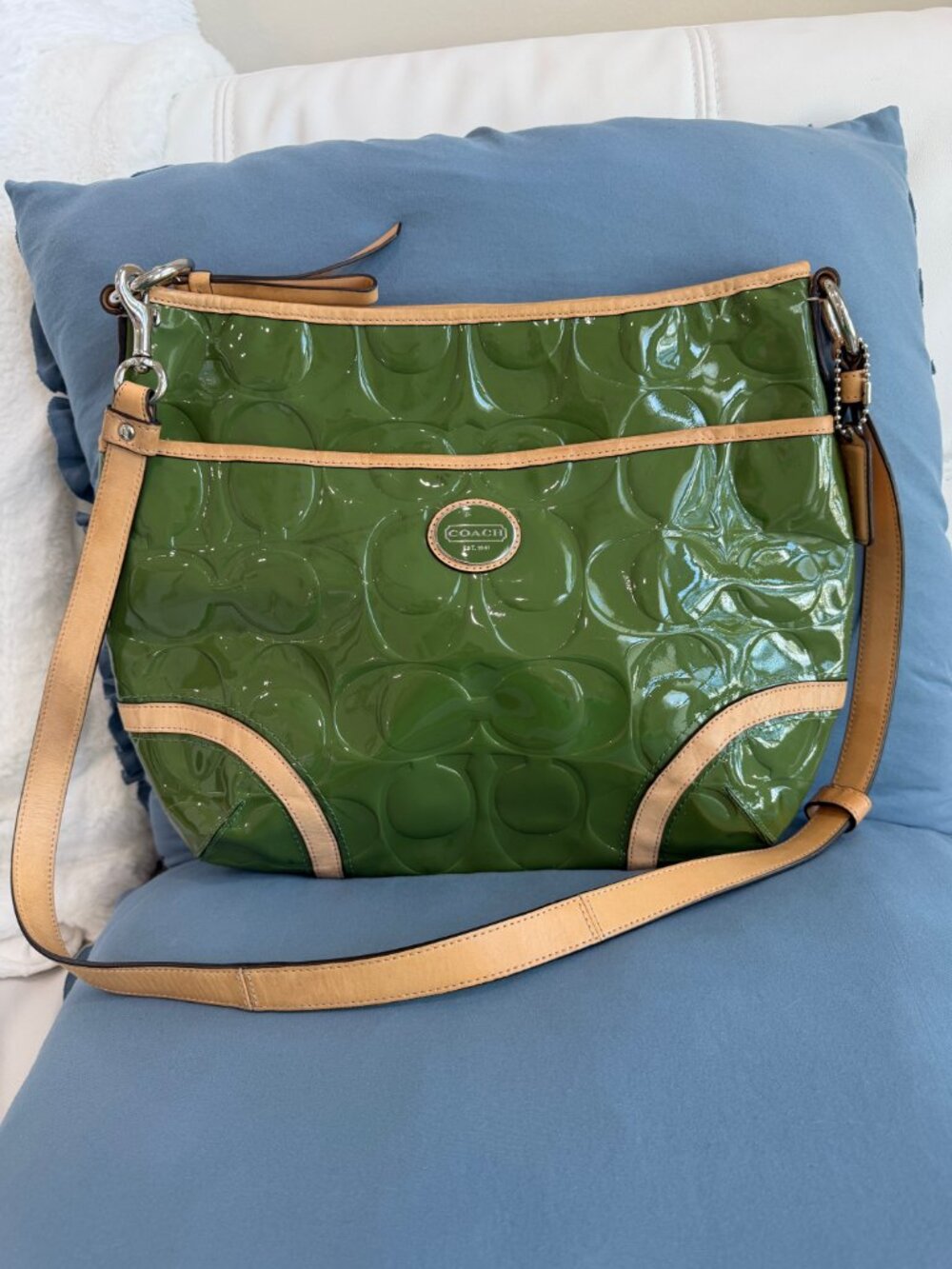 Coach - Peyton Embossed Patent Convertible Hobo - Picture 2 of 11